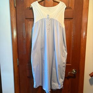 The Vermont Country Store Cotton Sleeveless Nightgown White and Light Blue XL